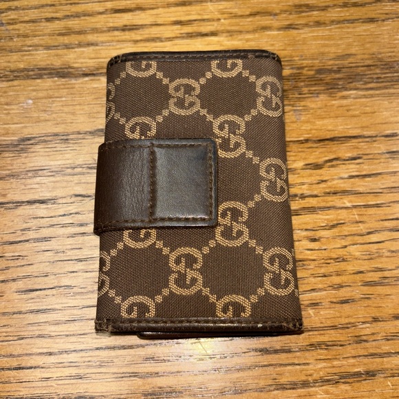 Gucci authentic key case - Picture 3 of 12